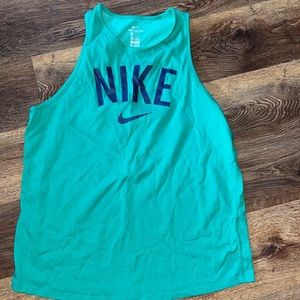 Nike women’s tank top